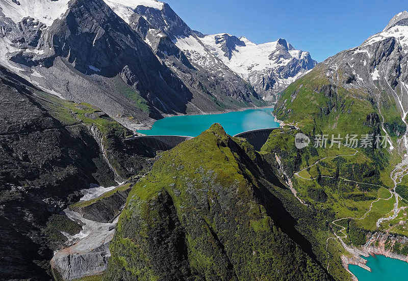 卡普伦高山水库Mooserboden Stausee大坝的广角空中全景图，在Hohe Tauern，萨尔茨堡土地，奥地利。